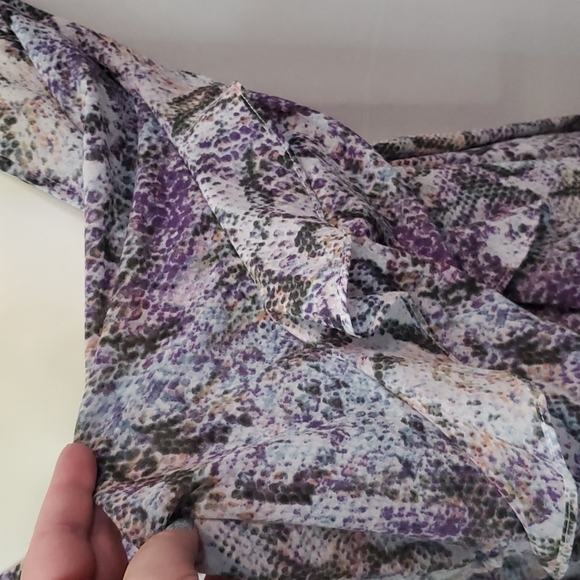 Democracy 3/4 Sleeve Ruffle Front Snake Print Blouse - Picture 9 of 9